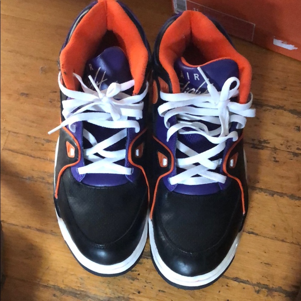 EUC Mens Nike Air Flight 89